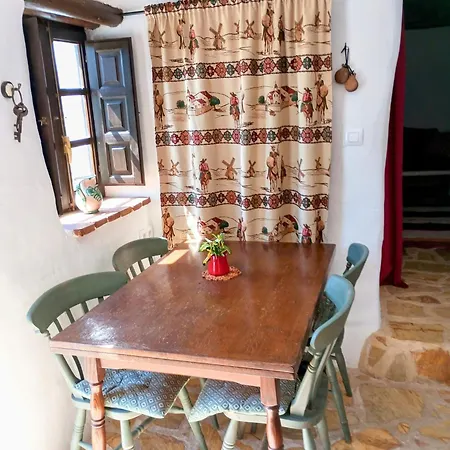 Casa Miguel Montefrio Nyaraló